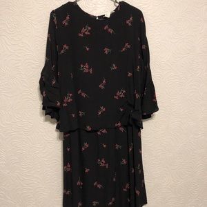 Size large H&M Mama nursing dress.